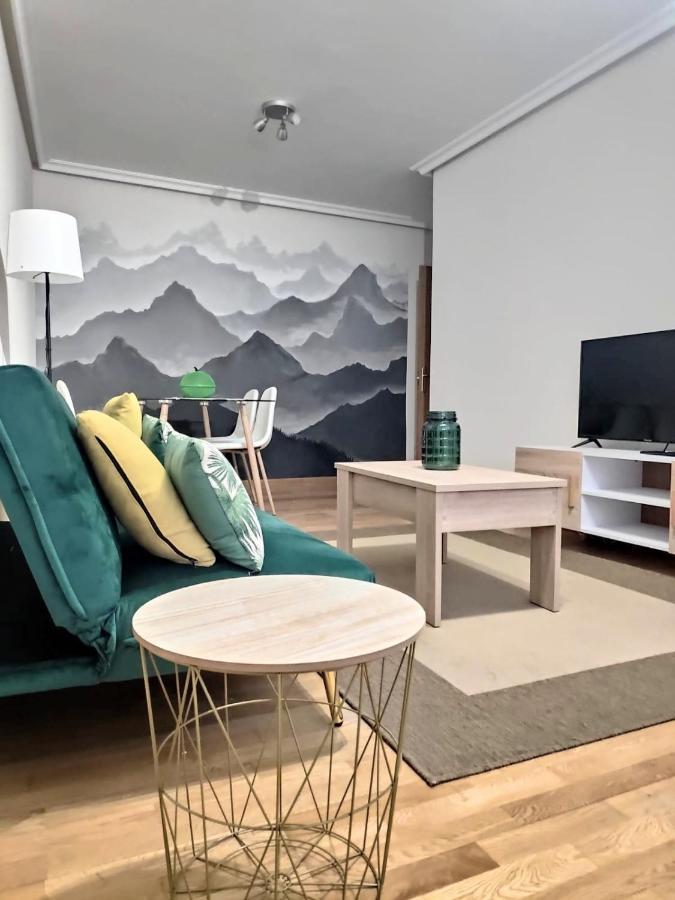 Apartamento Centrico Con Wifi Y Parking De Coche Tamano Medio Onís Dış mekan fotoğraf