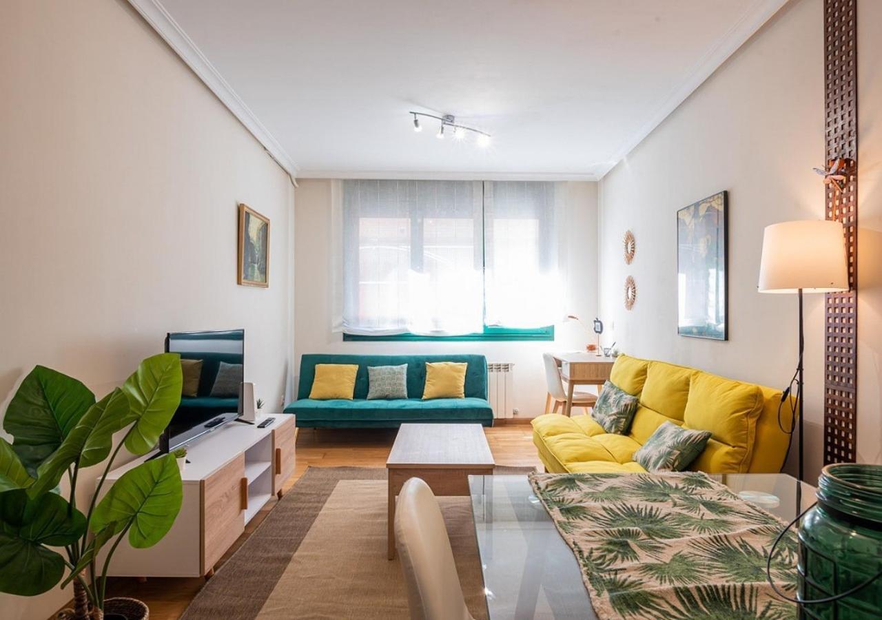 Apartamento Centrico Con Wifi Y Parking De Coche Tamano Medio Onís Dış mekan fotoğraf