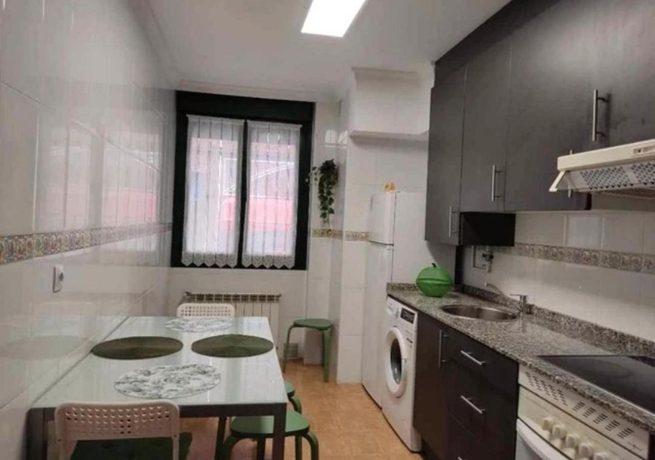 Apartamento Centrico Con Wifi Y Parking De Coche Tamano Medio Onís Dış mekan fotoğraf